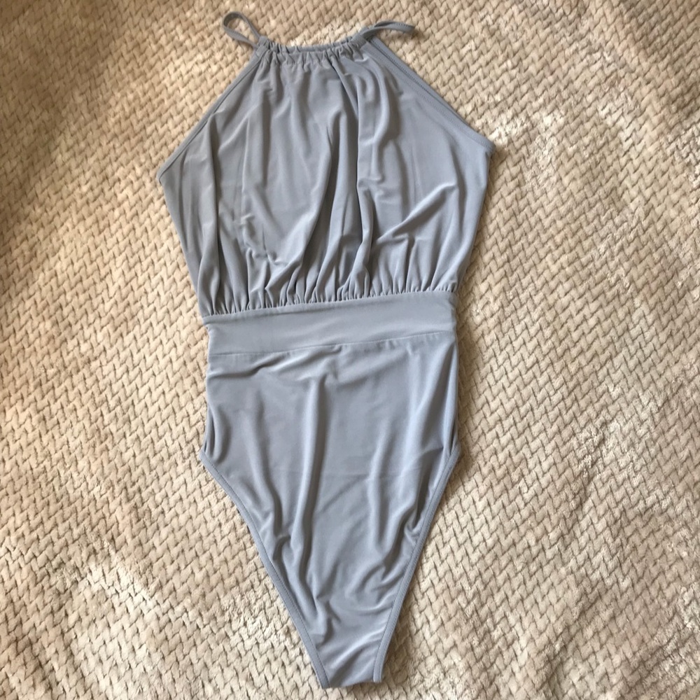 Grey top - Picture 2 of 2